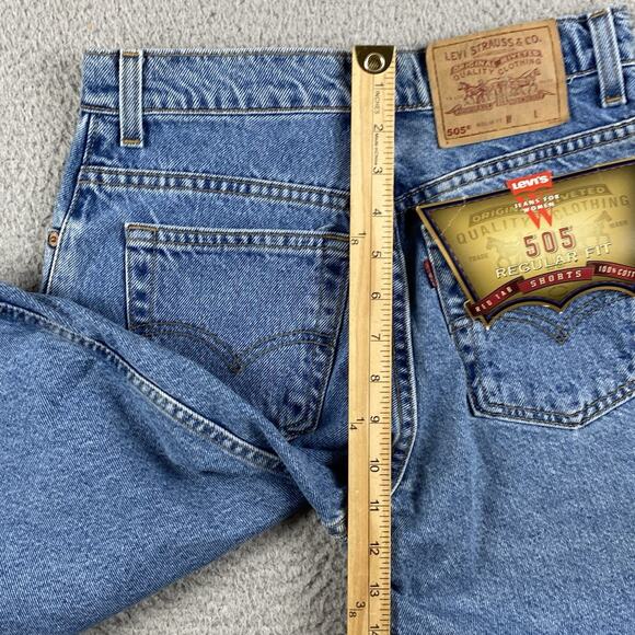 VTG Levi’s 505 Regular Fit Bermuda Denim Shorts Women’s Size 7 Medium Wash New - Picture 9 of 12